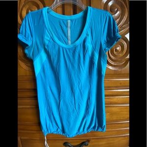 {Lululemon WorkOut Tshirt}
